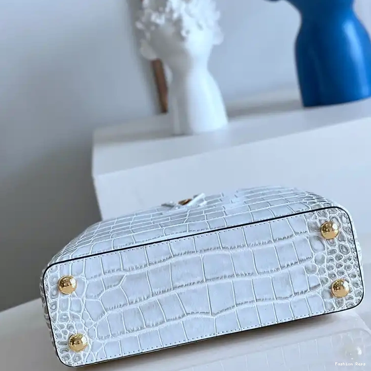 Fashion Reps Bag 2210YA0129 LV 0519